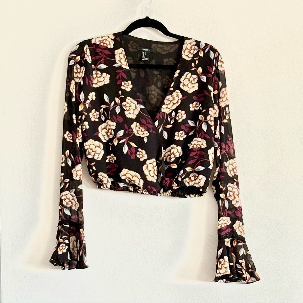 🛍️ 4/$25 Forever 21 Boho Floral Surplice Faux Wrap Top with Bell Sleeves